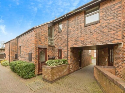 2 Bedroom Flat For Sale In Nantwich, Cheshire