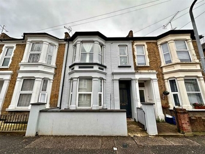 2 bedroom flat to rent Southend-on-sea, SS1 1QE