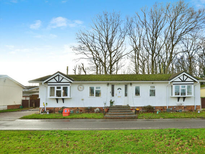 2 Bedroom Park Home For Sale In Ashford, Kent
