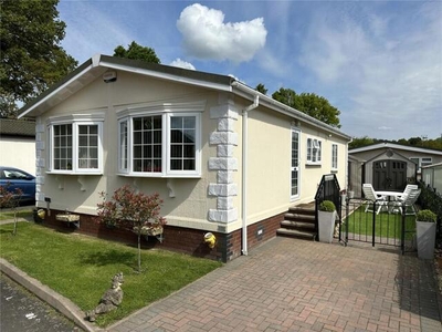 2 Bedroom Park Home For Sale In Kidderminster, Worcestershire