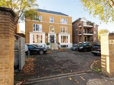 2 bedroom property to let in Hague House, SW15