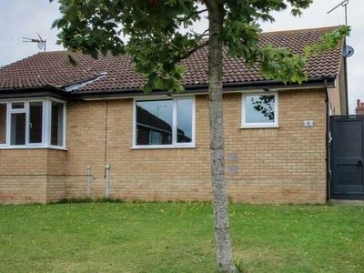 2 bedroom semi-detached bungalow for sale Peasenhall, IP17 2LS
