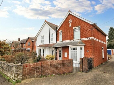 2 Bedroom Semi-detached House For Sale In Lindford, Hampshire