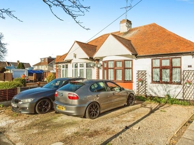 3 Bedroom Bungalow For Sale In Southend-on-sea, Essex