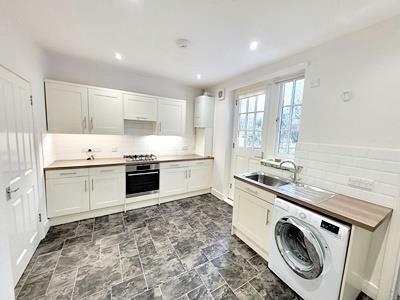 3 Bedroom Cottage For Rent In Dulwich, London