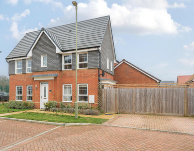 3 Bedroom Detached House For Sale In Romsey