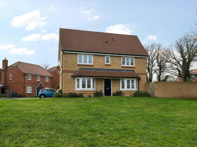 3 Bedroom Detached House For Sale In Tongham, Surrey