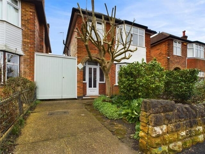 3 Bedroom Detached House For Sale In Wollaton, Nottinghamshire