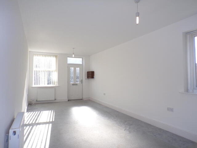 3 Bedroom End Of Terrace House For Rent In Offerton