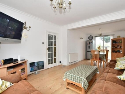 3 Bedroom End Of Terrace House For Sale In Newbury Park, Ilford