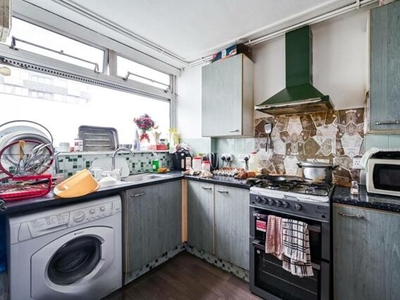 3 Bedroom Maisonette For Sale In Shadwell, London