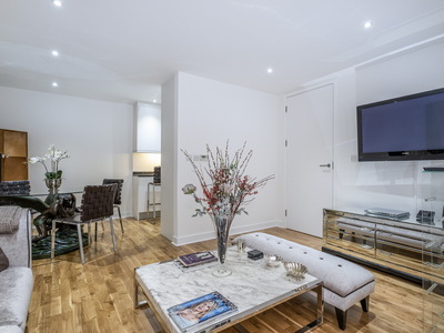 3 bedroom property for sale in Octavia Mews, London, W9