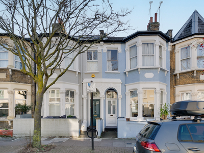 3 bedroom property for sale in Prince George Road, London, N16