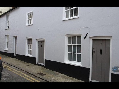 3 bedroom semi-detached house for rent in Hawks Lane, Canterbury, CT1