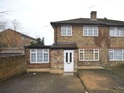 3 Bedroom Semi-detached House For Rent In Uxbridge
