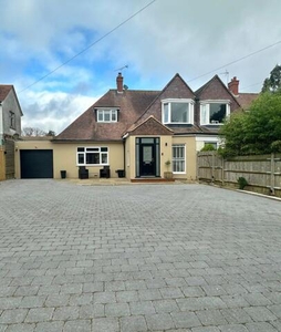 3 Bedroom Semi-detached House For Sale In Bexhill-on-sea
