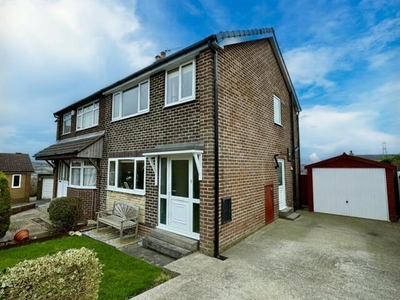 3 Bedroom Semi-detached House For Sale In Norristhorpe