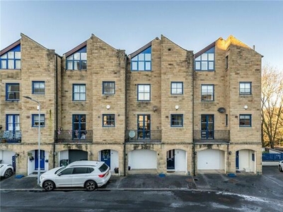 3 Bedroom Terraced House For Sale In Bingley, West Yorkshire
