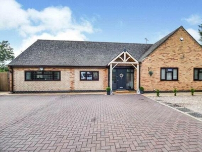 4 Bedroom Bungalow For Sale In Coventry, Warwickshire