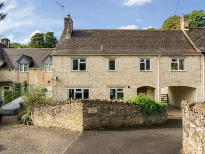 4 Bedroom Detached House For Sale In Brimscombe, Stroud