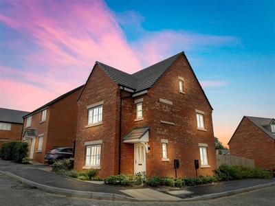 4 Bedroom Detached House For Sale In Weldon, Corby