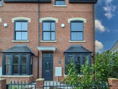 4 Bedroom End Of Terrace House For Sale In Birmingham, West Midlands