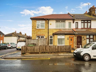 4 Bedroom End Of Terrace House For Sale In Erith