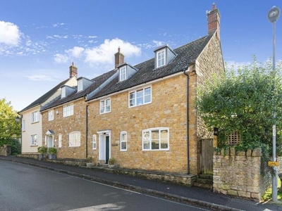 4 Bedroom End Of Terrace House For Sale In Sherborne, Dorset