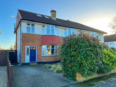 4 Bedroom End Of Terrace House For Sale In West Molesey