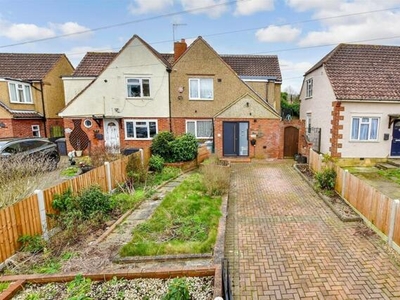 4 Bedroom Semi-detached House For Sale In Canterbury