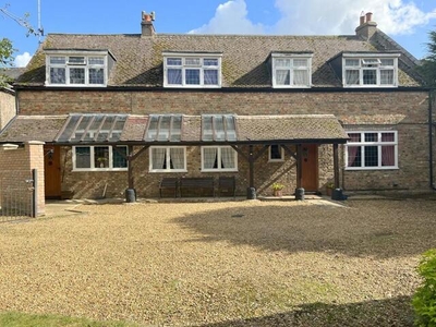 4 Bedroom Semi-detached House For Sale In Chatteris, Cambs