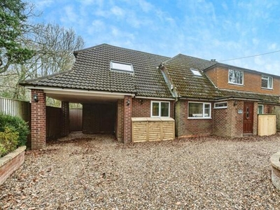 4 Bedroom Semi-detached House For Sale In Padworth Common, Reading