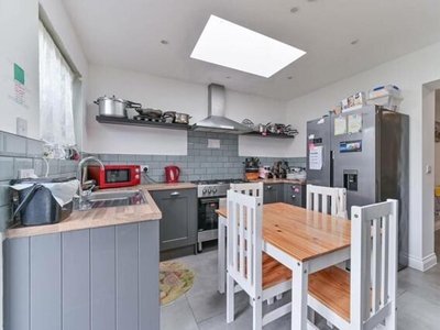 4 Bedroom Semi-detached House For Sale In Thornton Heath