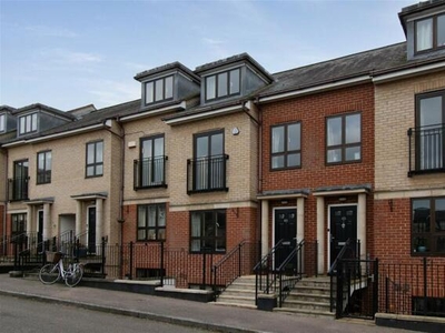 4 Bedroom Town House For Sale In Cambridge