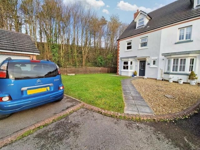 4 Bedroom Town House For Sale In Pencoed