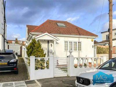 5 Bedroom Bungalow For Sale In London