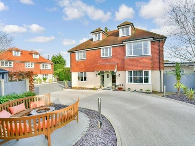 5 Bedroom Detached House For Sale In Coxheath, Maidstone