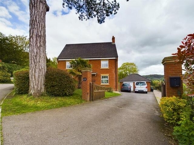 5 Bedroom Detached House For Sale In Stonehouse, Gloucestershire