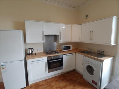 5 Bedroom Flat For Rent In Stirling Town, Stirling