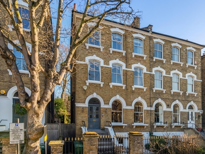 6 bedroom property for sale in Highbury Hill, London, N5