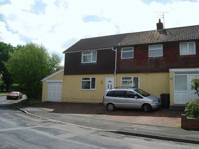 5 Bedroom Semi-detached House For Sale In Lawn, Swindon