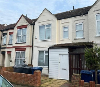 6 Bedroom Terraced House For Sale In Southall, Middlesex