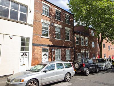 6 Bedroom Town House For Rent In Nottingham