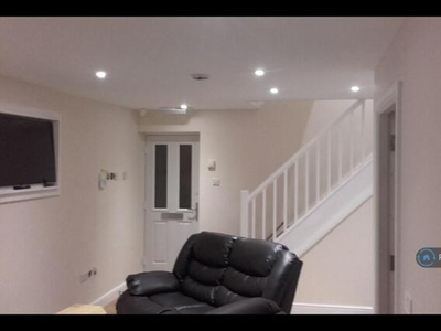 7 Bedroom Terraced House For Rent In Manchester
