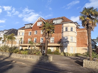 Durley Chine Road, Bournemouth, BH2 2 bedroom flat/apartment in Bournemouth