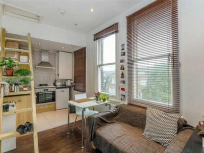 Studio Flat For Rent In
Kensal Town