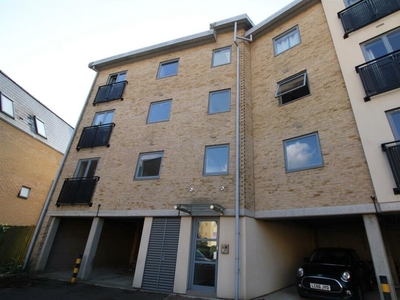 1 bedroom apartment for sale in Forum Court, Bury St. Edmunds, IP32