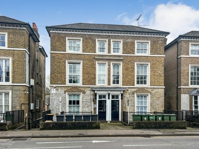 1 bedroom flat for sale in Flat 6, Oaklands House, 12-14 Ashford Road, Maidstone, Kent, ME14 5DG, ME14