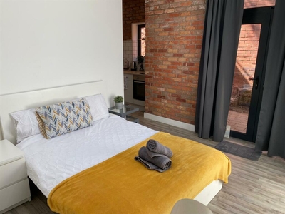 1 bedroom house share for rent in Far Gosford Street, Coventry, CV1