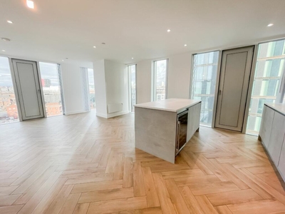 2 bedroom apartment for sale in Elizabeth Tower, Chester Road, Manchester, M15